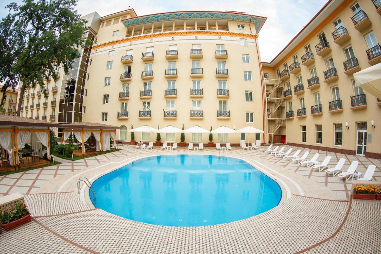 Lotte City Hotels Tashkent Palace Екстериор снимка