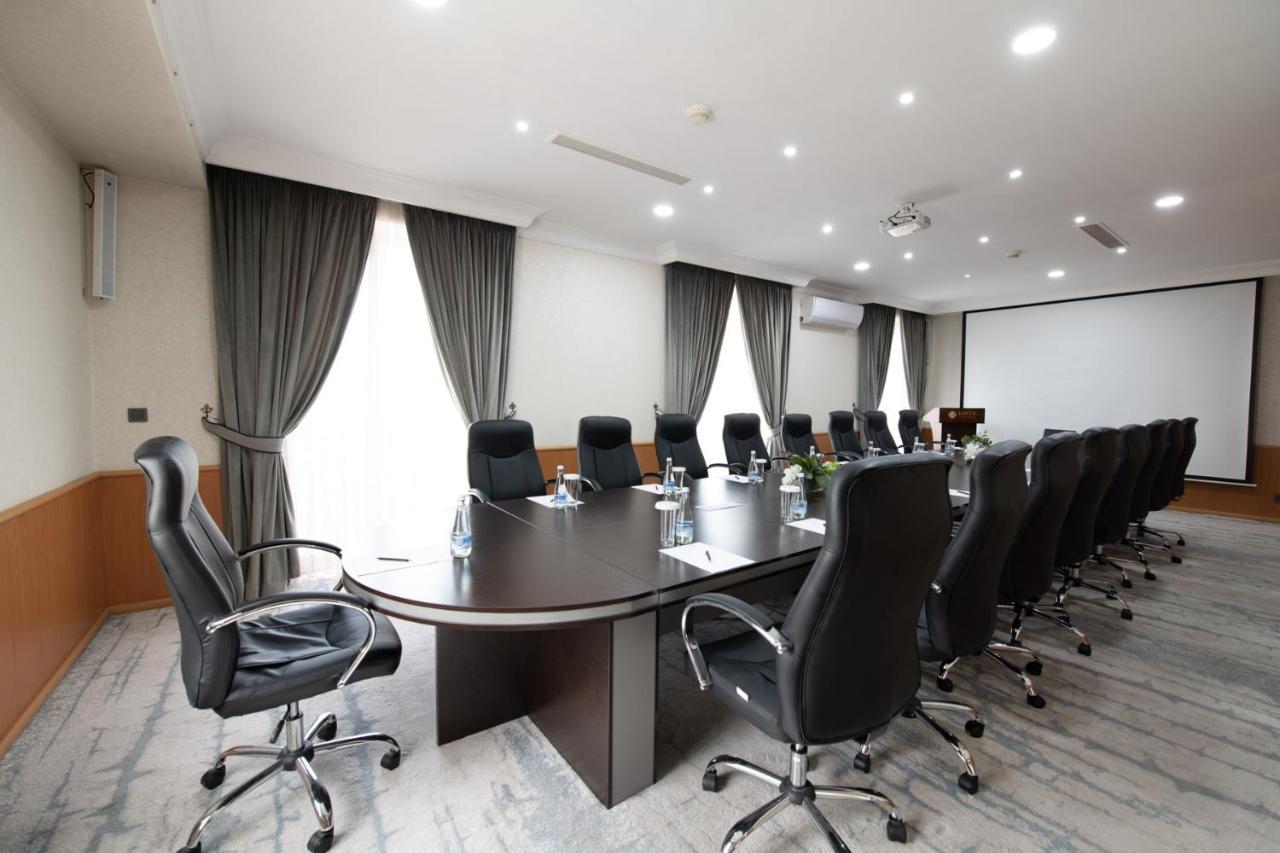 Lotte City Hotels Tashkent Palace Екстериор снимка