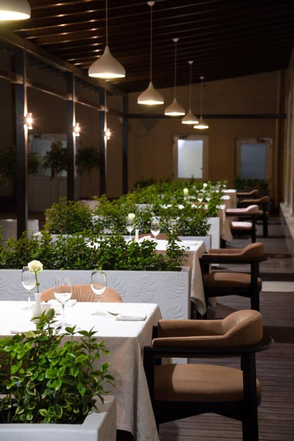 Lotte City Hotels Tashkent Palace Екстериор снимка