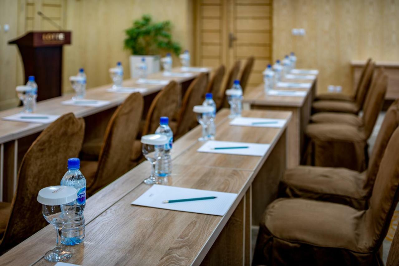 Lotte City Hotels Tashkent Palace Екстериор снимка