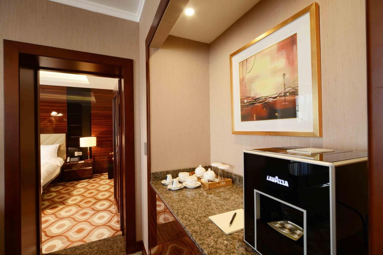 Lotte City Hotels Tashkent Palace Екстериор снимка